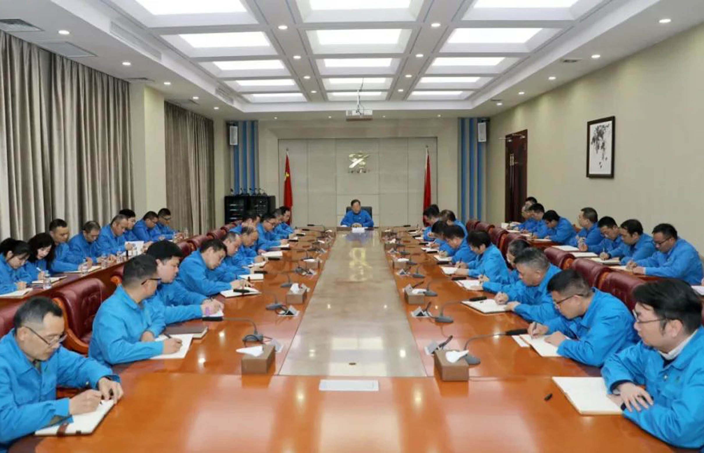 学习民营企业座谈会精神——开云在线登录_开云（中国）集团：发挥装备能力强、制造能力强、创新能力强的优势，坚守主业、做强实业。